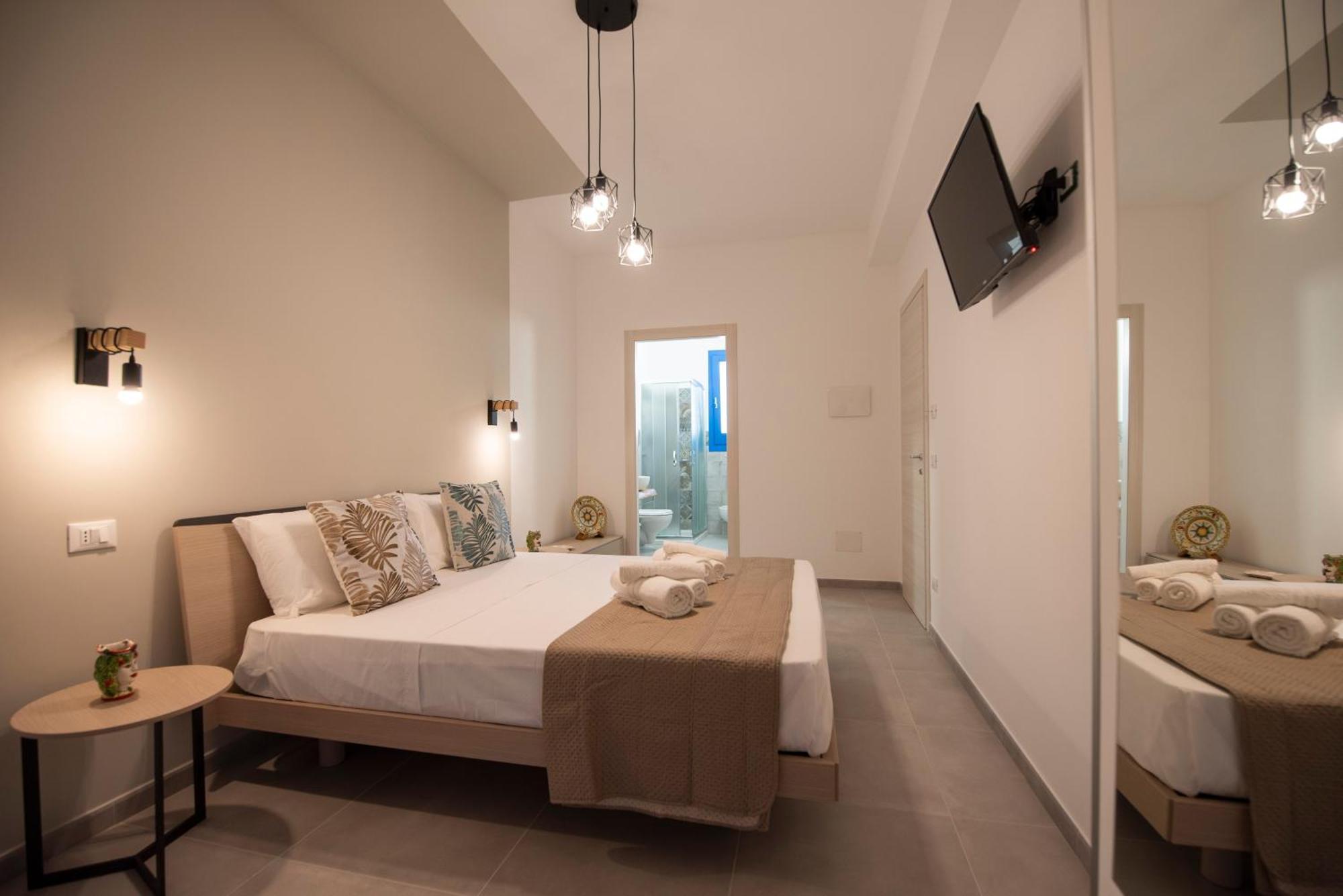 Bed And Breakfast Da Francesca Castelluzzo Exterior photo